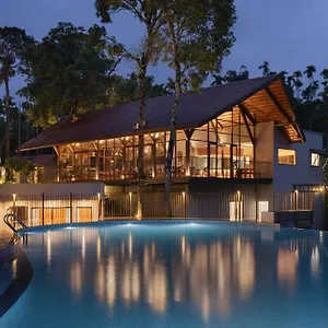 Resort Sterling Lontano Waterfront Wayanad, Meppadi